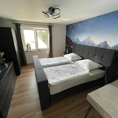 Zentrale Mit Kueche&wlan Apartamento
