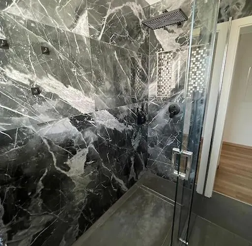 Zentrale Mit Kueche&wlan Apartamento Neustadt an der Weinstraße